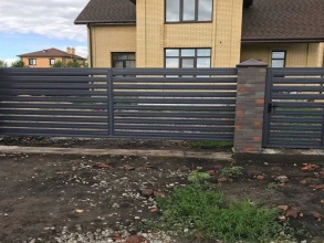 Забор жалюзи 72 метра фото в Куровском