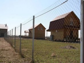 Забор из сетки рабицы в натяг с протяжкой арматуры 150 метров фото в Куровском