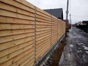Деревянный забор елочка 150 метров фото в Куровском