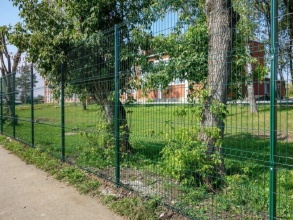 3D заборы для школы 90 метров фото в Куровском